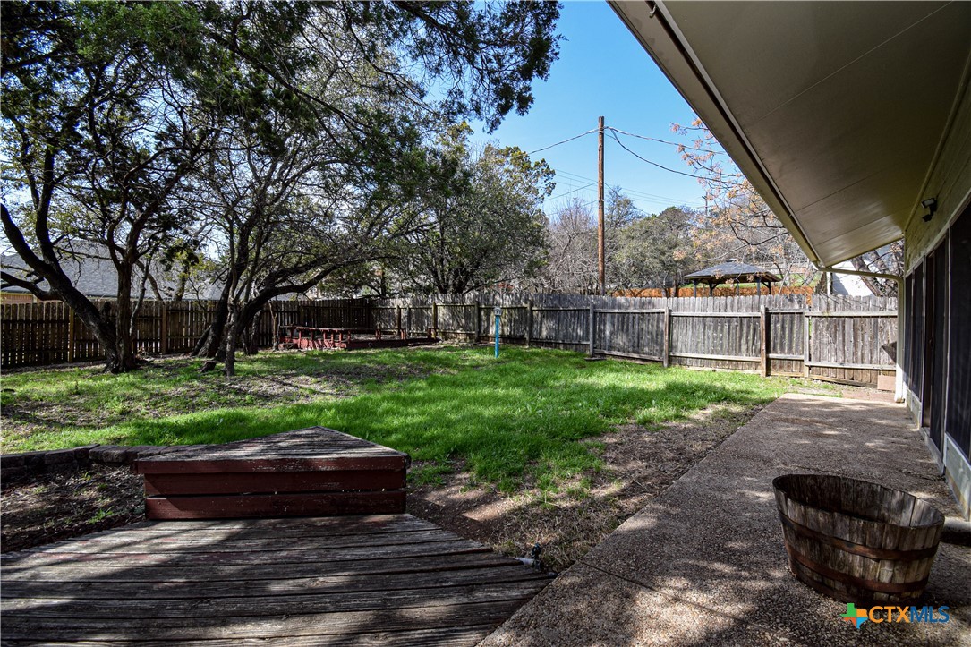 main property photo 39