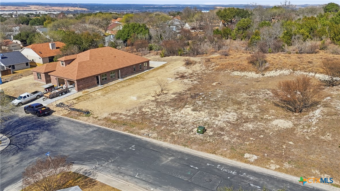 main property photo 11