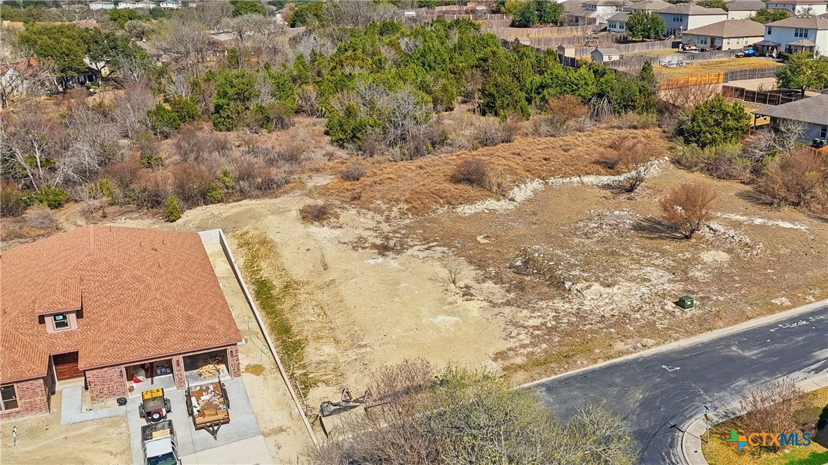 main property photo 9