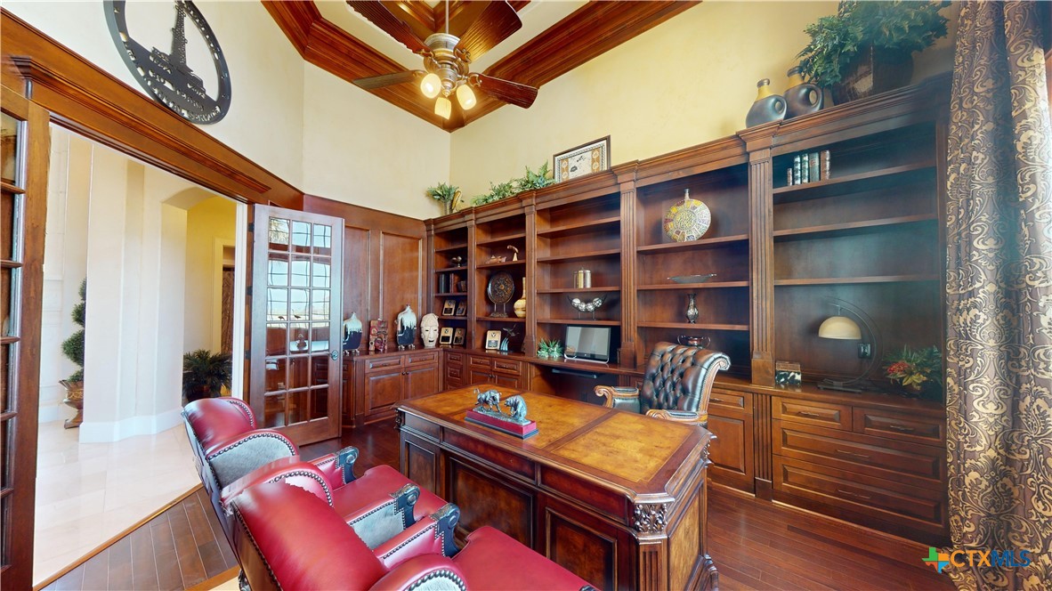 main property photo 8