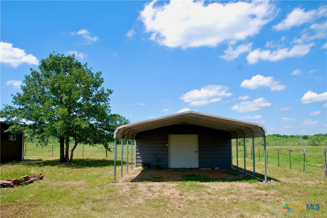 main property photo 30
