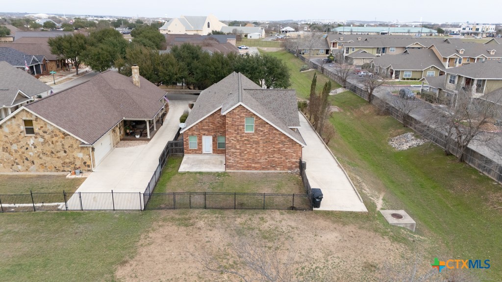 main property photo 36