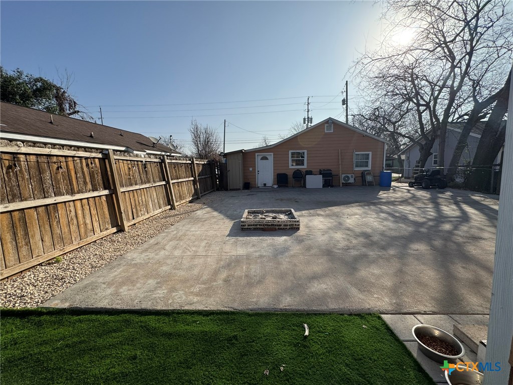main property photo 14