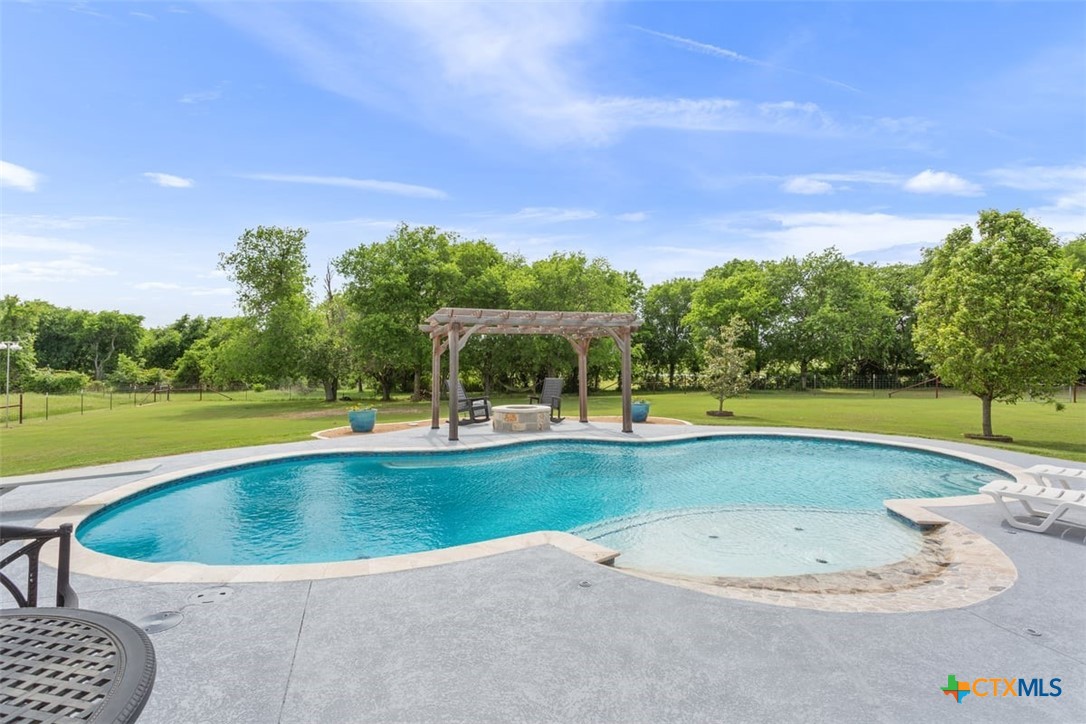 main property photo 29