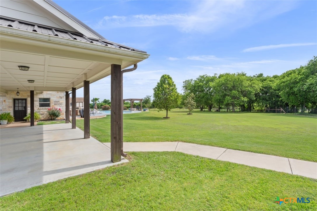 main property photo 31