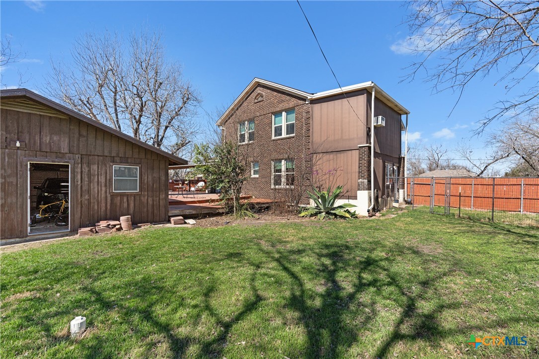 main property photo 31