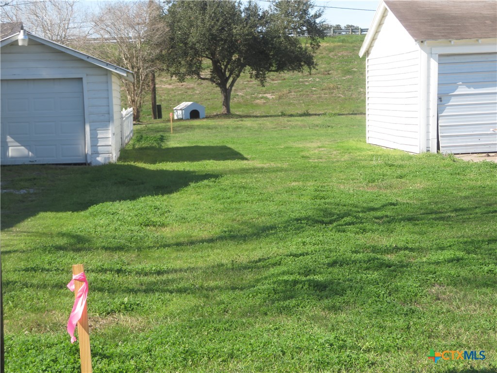 main property photo 34