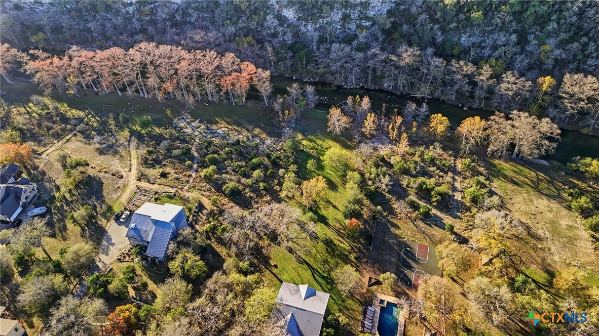 main property photo 10