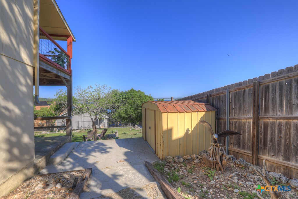 main property photo 41