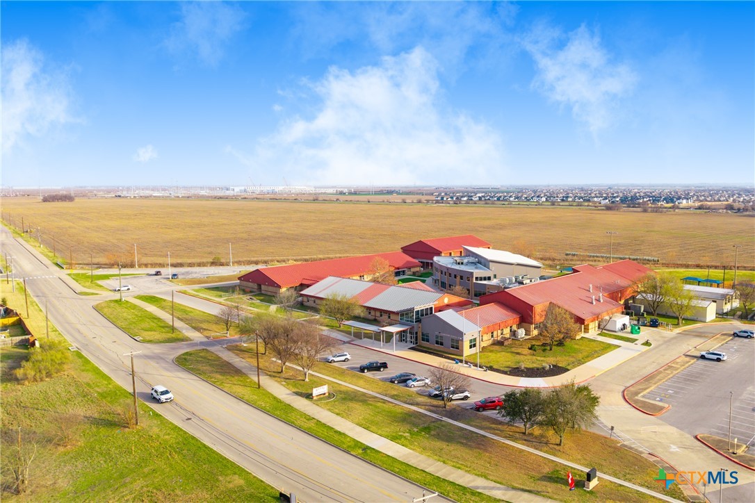 main property photo 25