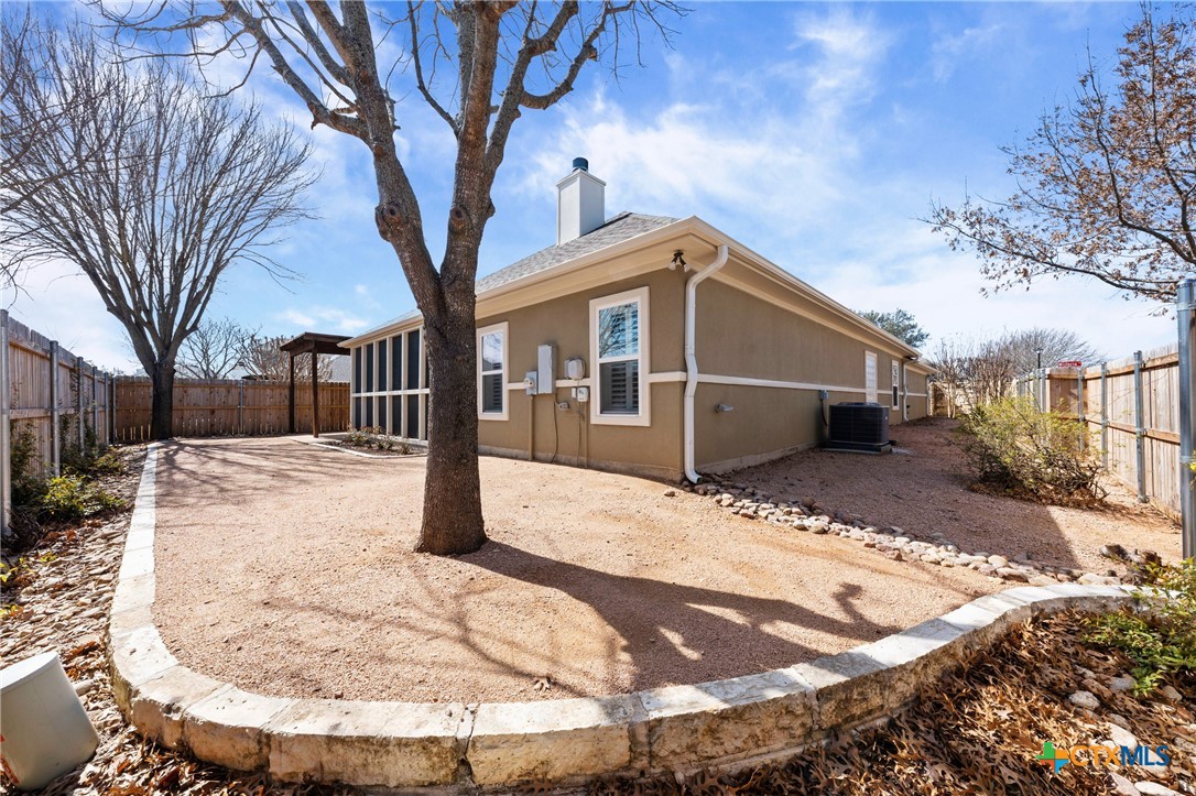 main property photo 33