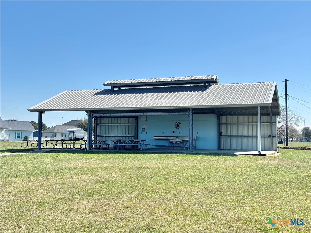 main property photo 40