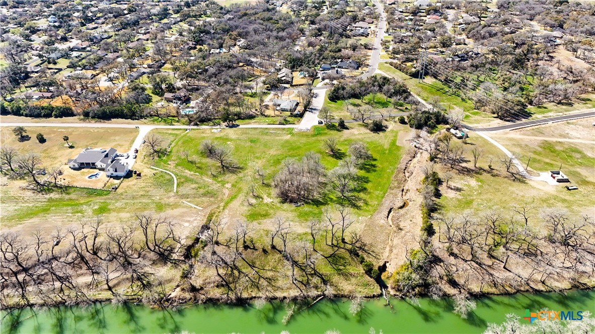 main property photo 10