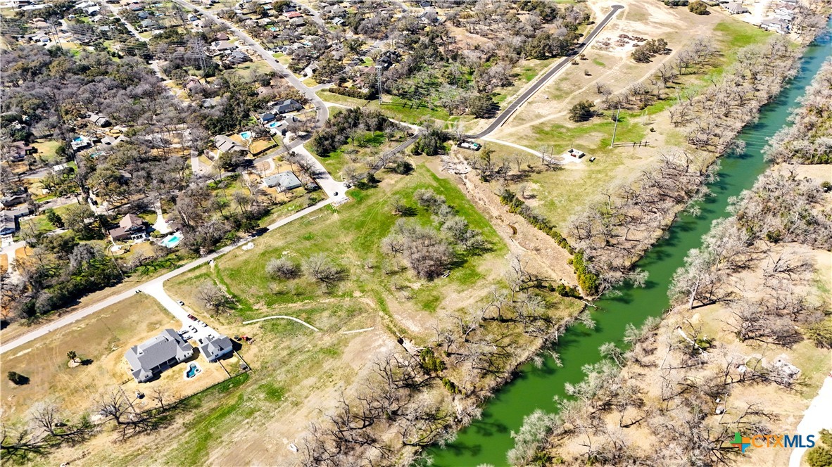 main property photo 9