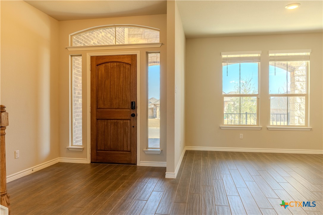 main property photo 4