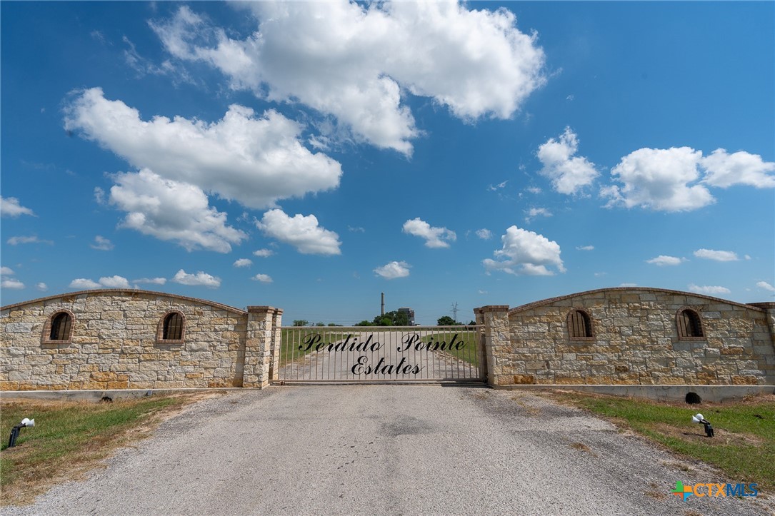 main property photo 11