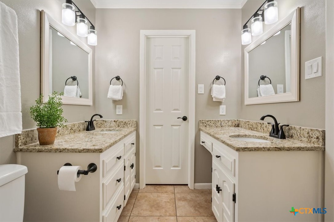 main property photo 12