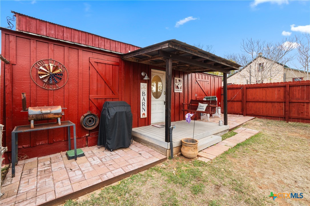 main property photo 23