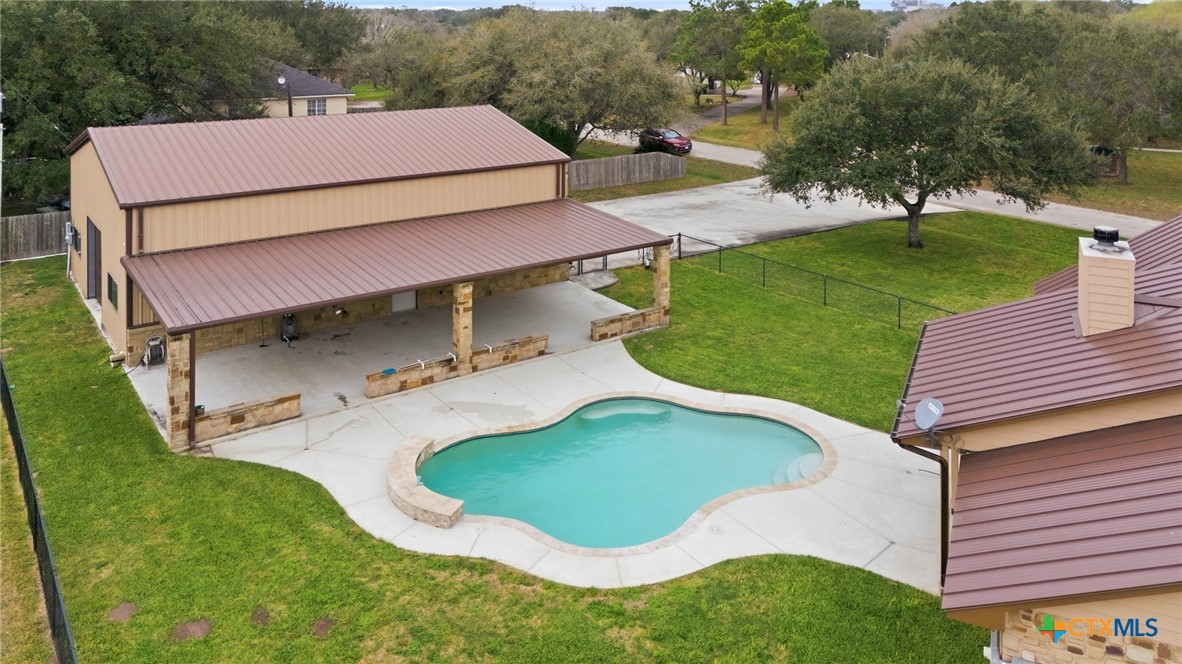 main property photo 39