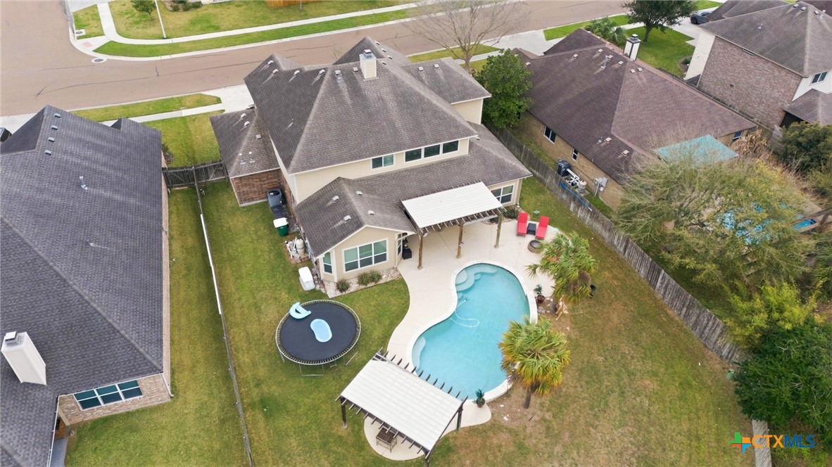 main property photo 4