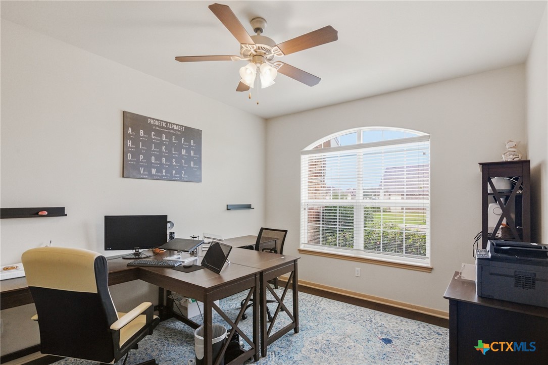 main property photo 8