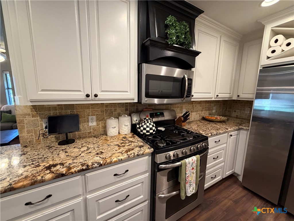 main property photo 13