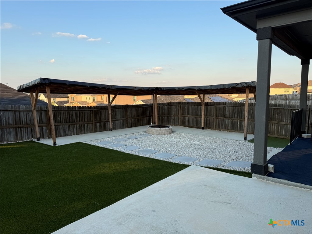 main property photo 30