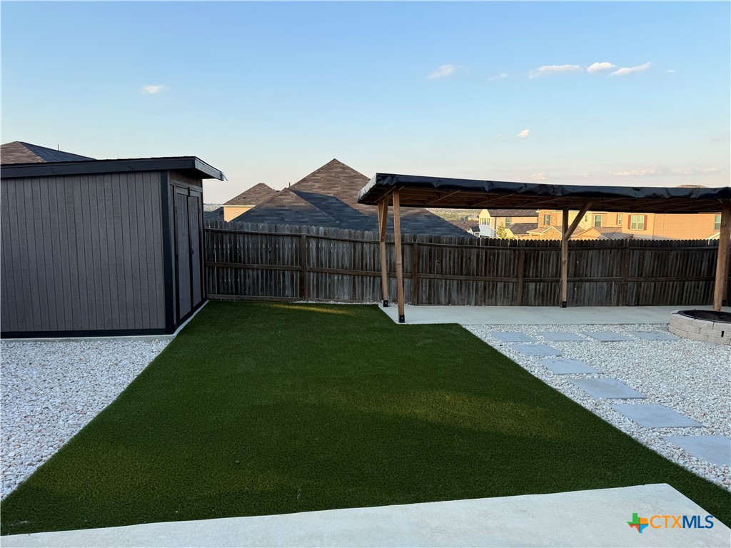 main property photo 31