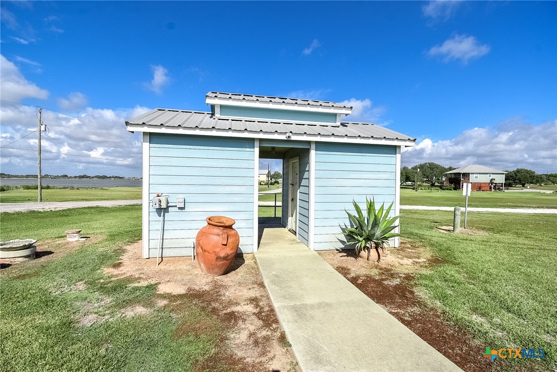 main property photo 32