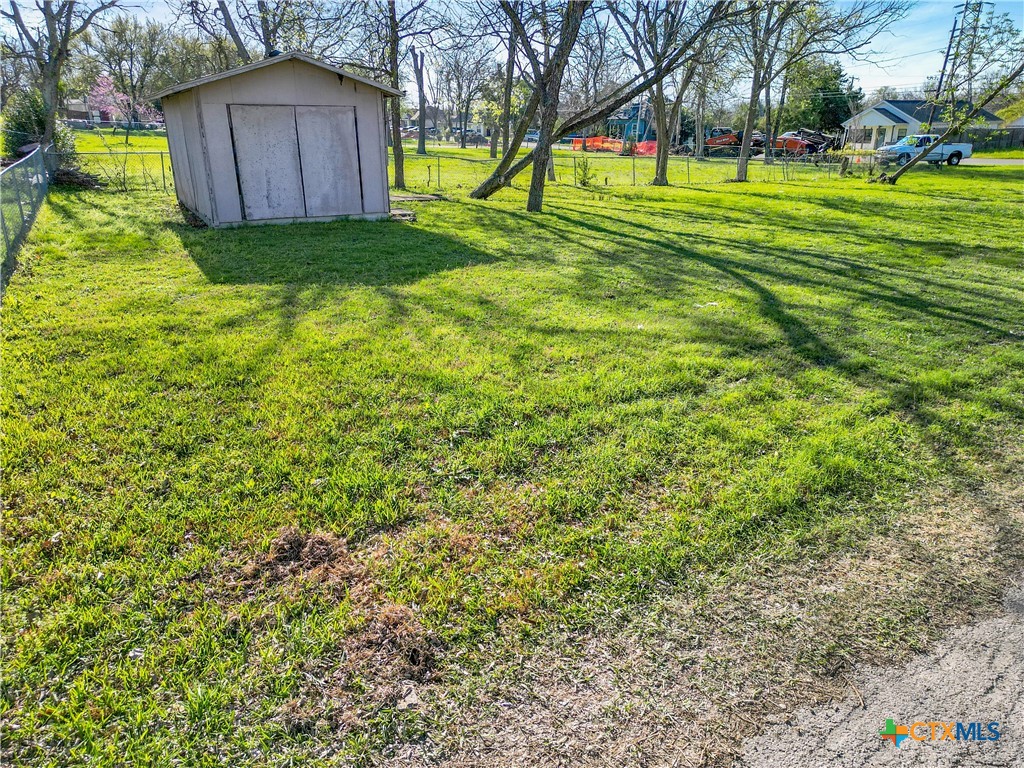 main property photo 6
