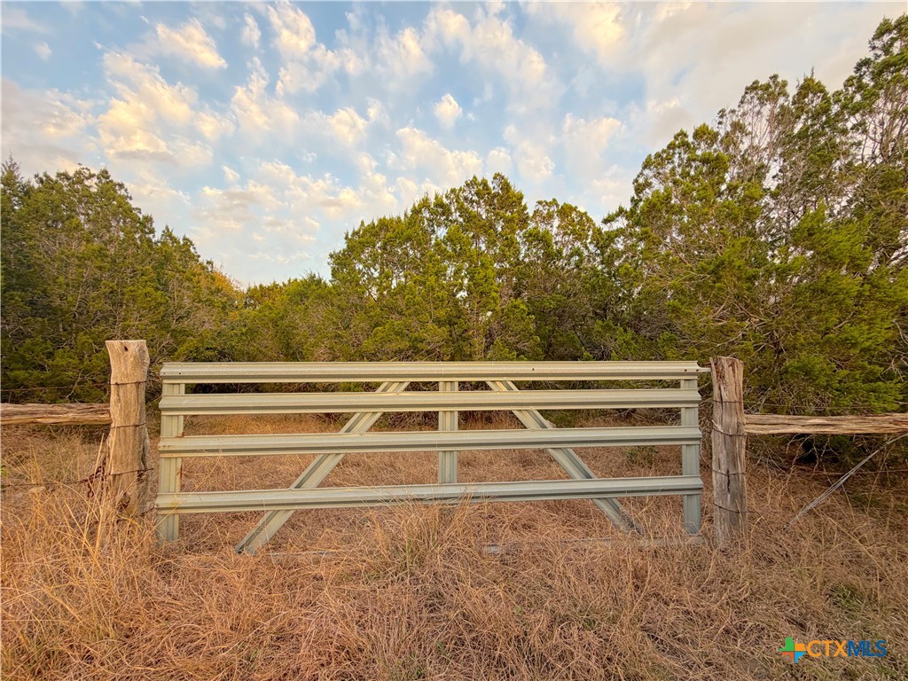 main property photo 28