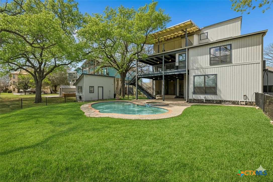 main property photo 28