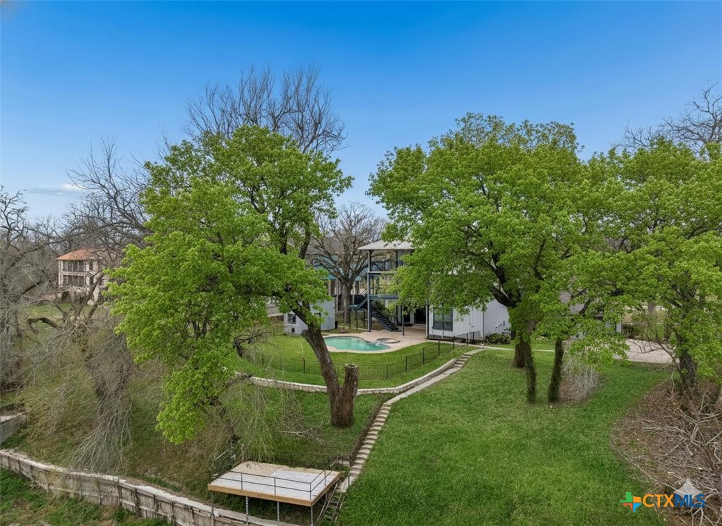 main property photo 31