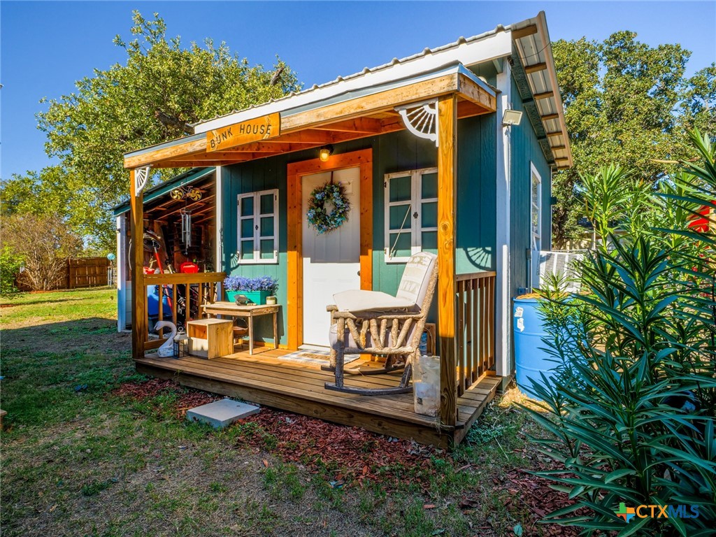 main property photo 10