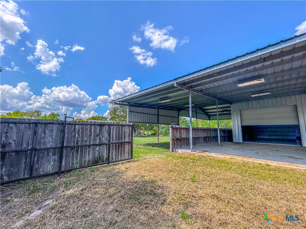 main property photo 29