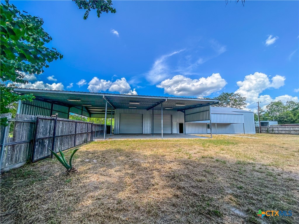 main property photo 6