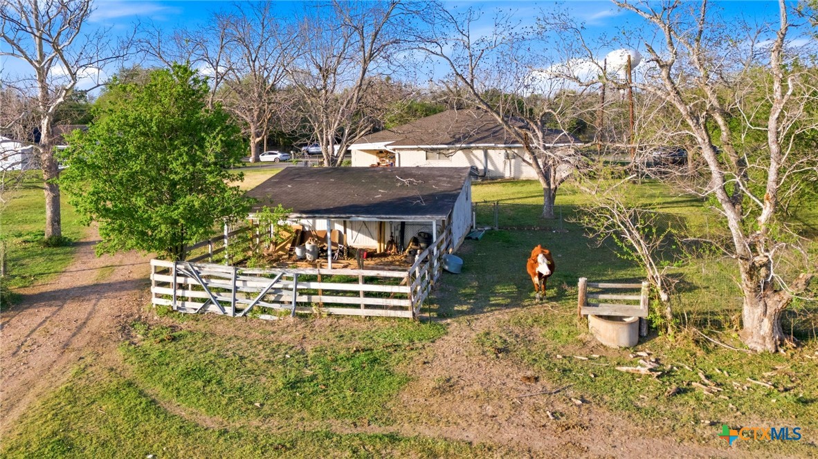 main property photo 40