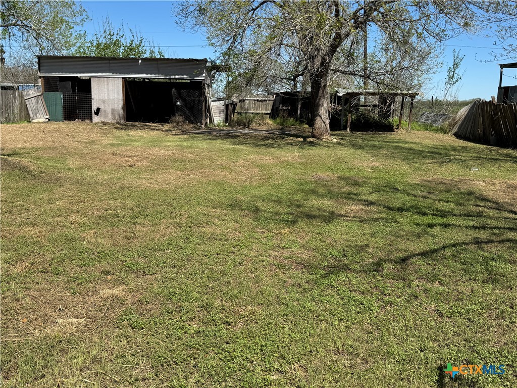 main property photo 11