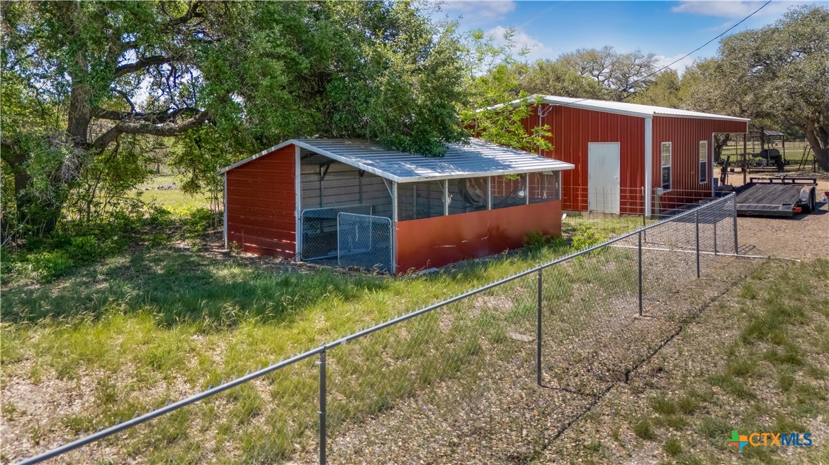 main property photo 11