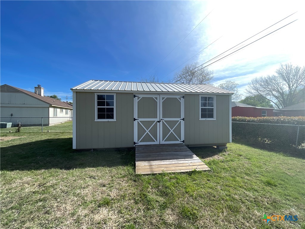 main property photo 30
