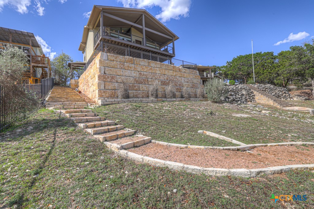 main property photo 41