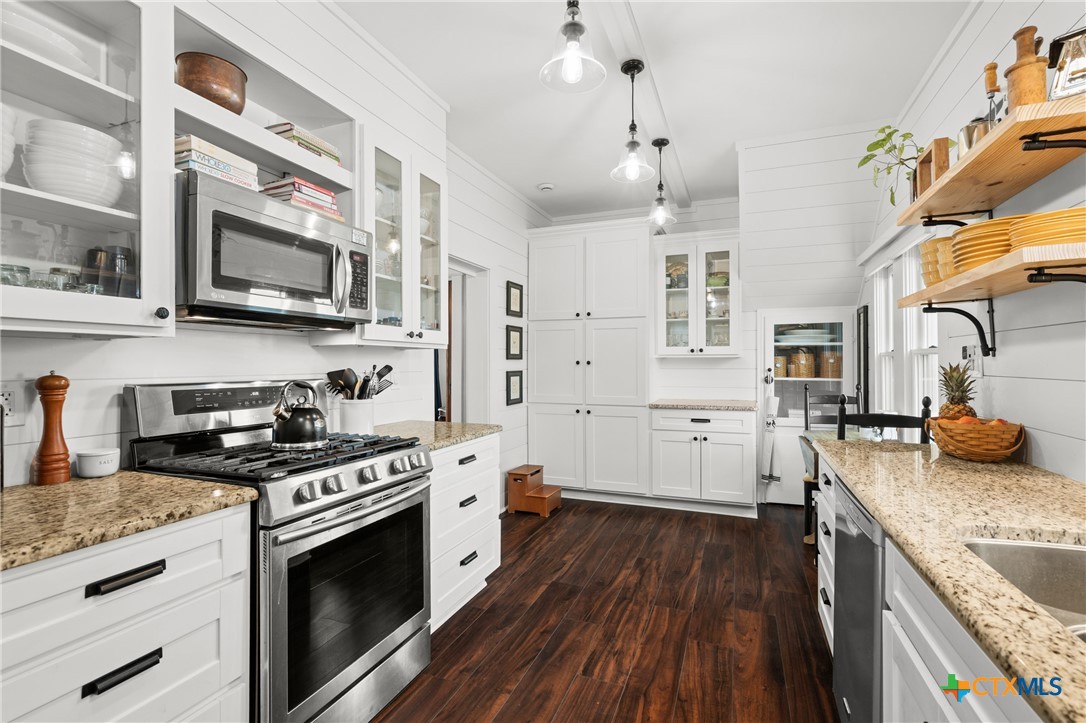 main property photo 17