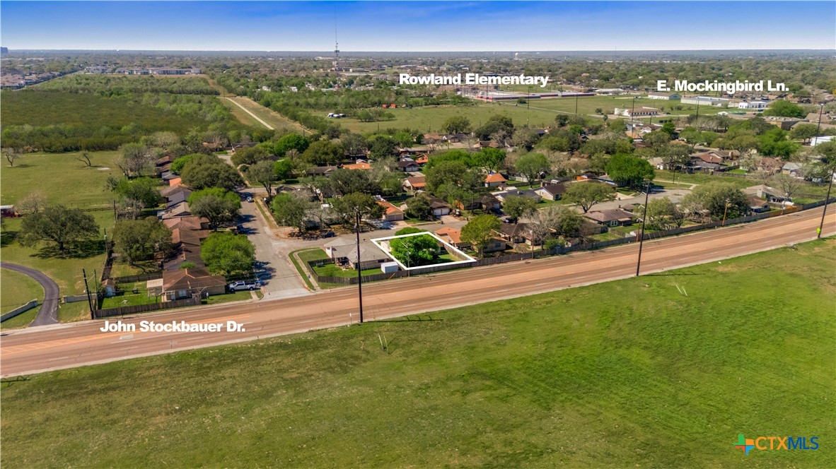 main property photo 16