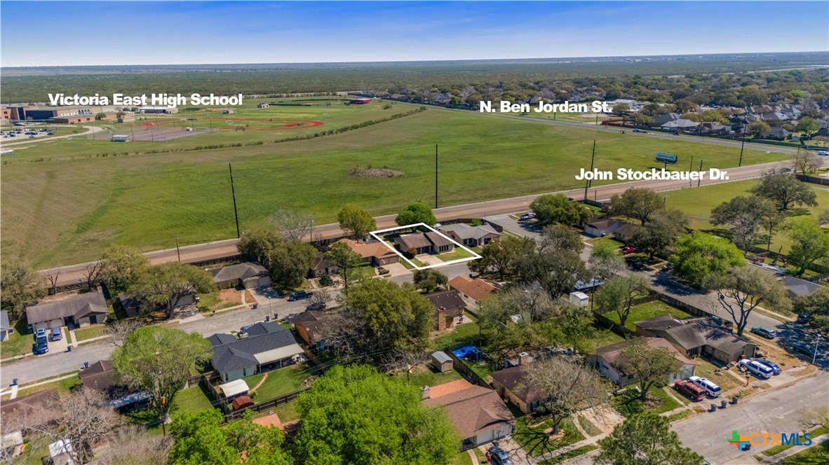 main property photo 17
