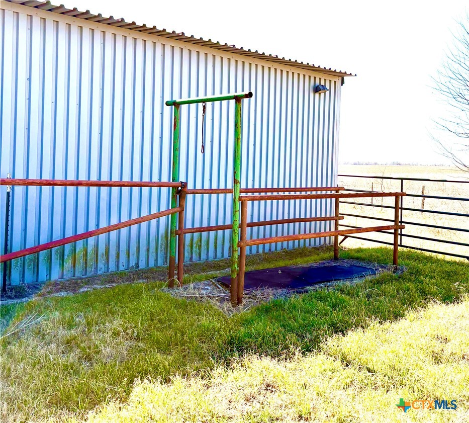 main property photo 23