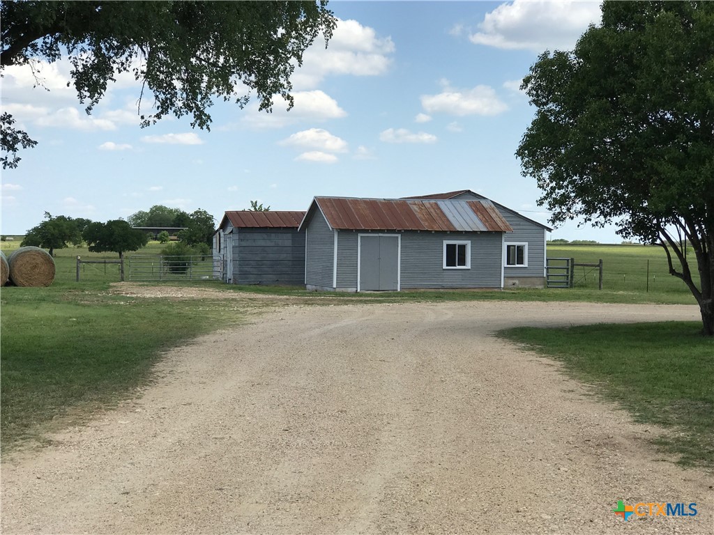 main property photo 28