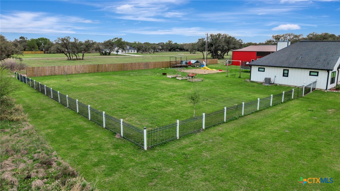 main property photo 41