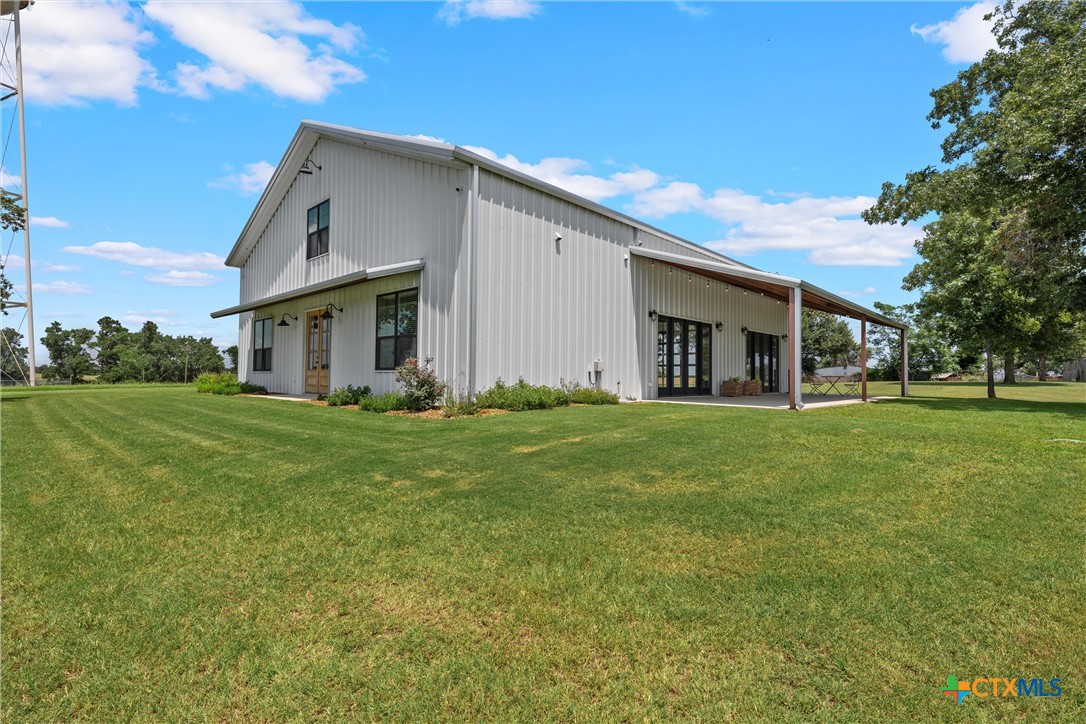 main property photo 11