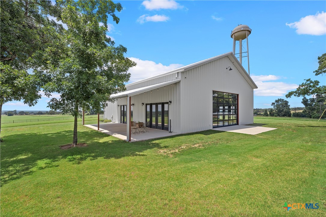 main property photo 13