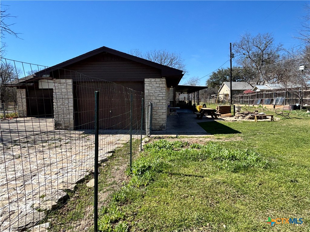 main property photo 16